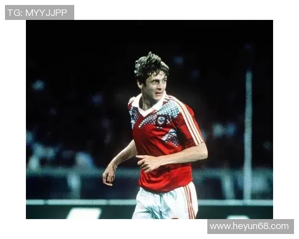 励志十大足球巨星：从逆境到巅峰的传奇之路